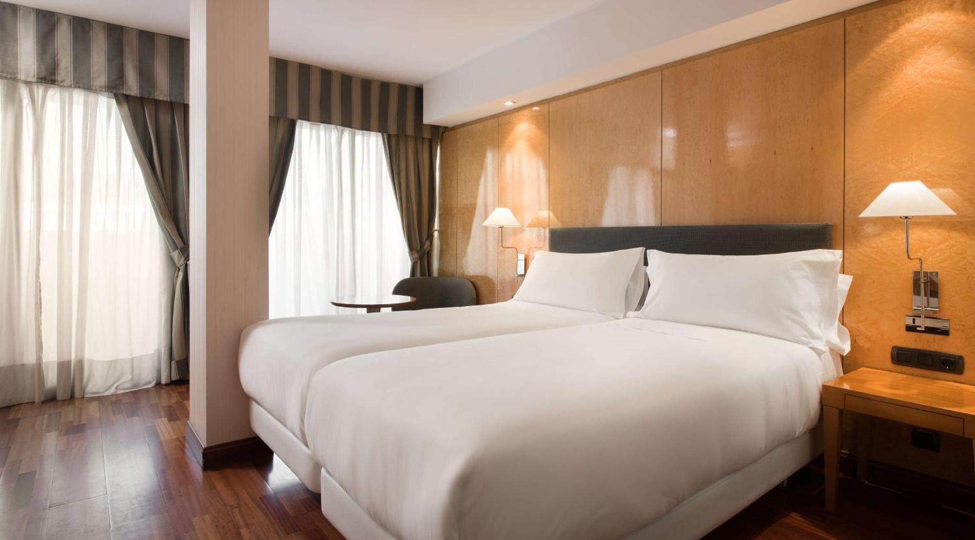 Nh Paseo De La Habana Hotel Madrid Exterior photo